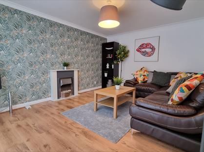 4 Bed Semi-Detached House, Woodbridge Fold, LS6