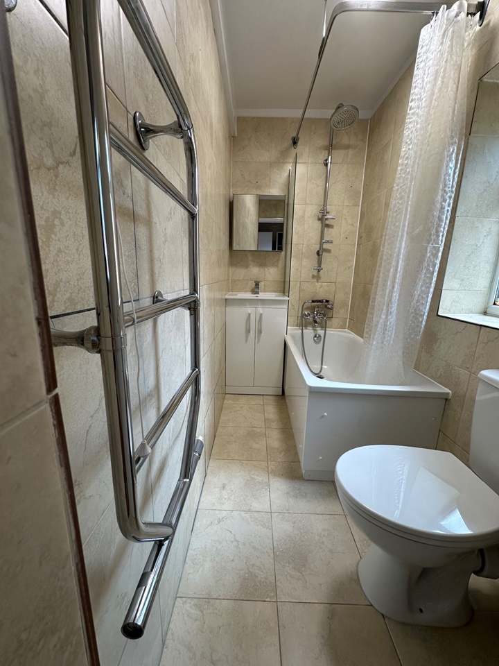 London 1 Bed Flat, Claremont Road, NW2 To Rent Now for £1,800.00 p/m