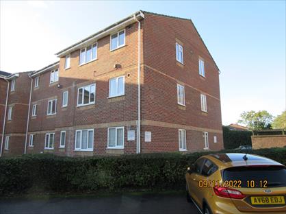 1 Bed Flat, Chestnut Road, SS16