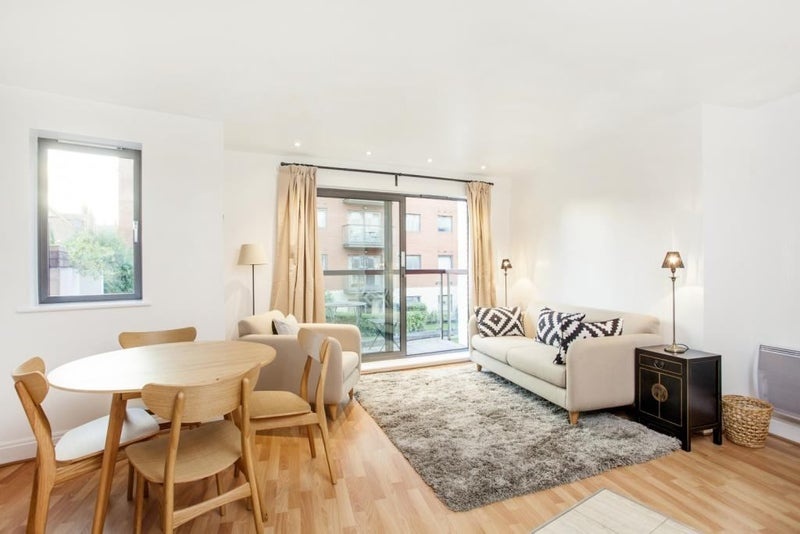 1 Bed Flat, Zachary Court, SW1P, N1 7GU