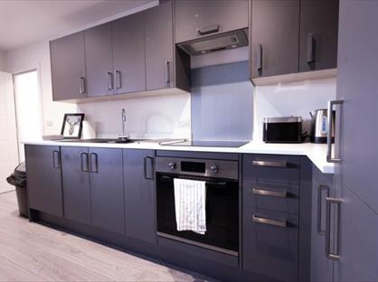 1 Bed Flat, Vivian Court, HP1