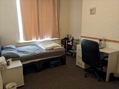 Room in a Shared House, Wolverhampton Street, DY1