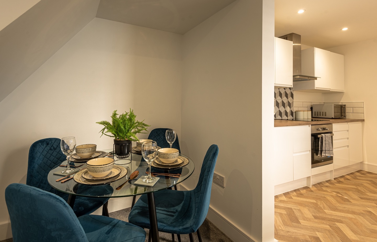 Rochester - 1 Bed Flat, Delce Road, ME1 - To Rent Now for £1,395.00 p/m