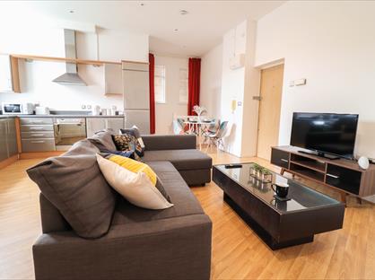 2 Bed Flat, Denmark Road, SE5