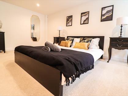 2 Bed Flat, Denmark Road, SE5