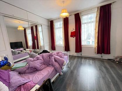 3 Bed Terraced House, Cumberland Road, E13