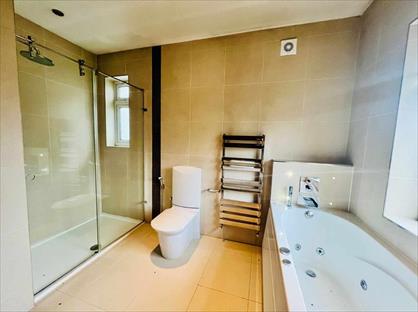 Room in a Shared House, Watford Way, NW7