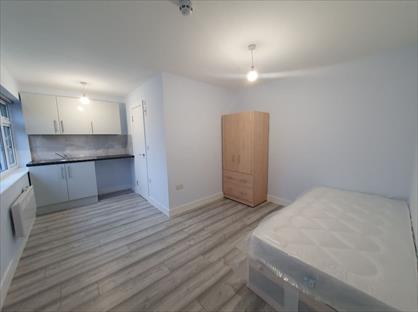 Studio Flat, De Salis Road, UB10