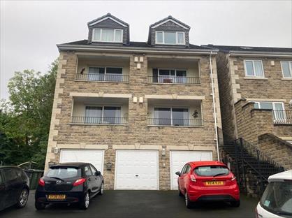 1 Bed Flat, Bella Court, WF17