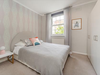 2 Bed Flat, King's Cross Road, WC1X
