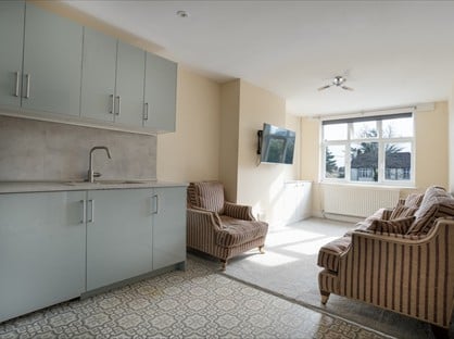 3 Bed Flat, Reading Road, RG41