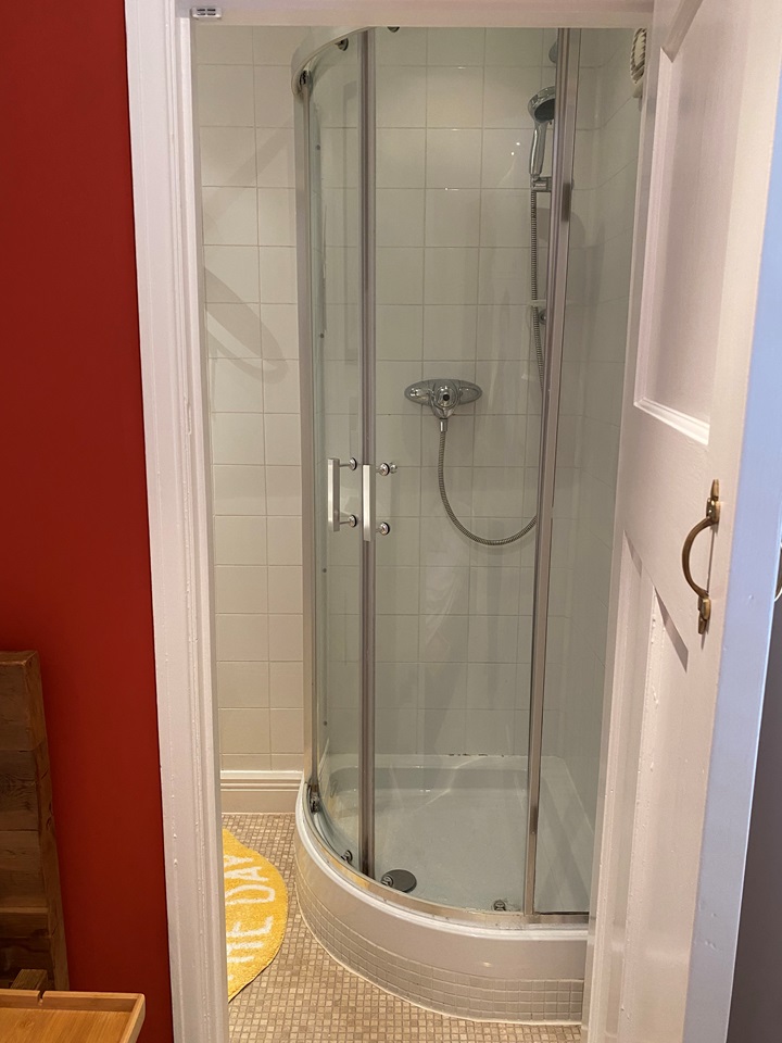 Camberley 2 Bed SemiDetached House, Murrells Lane, GU15 To Rent