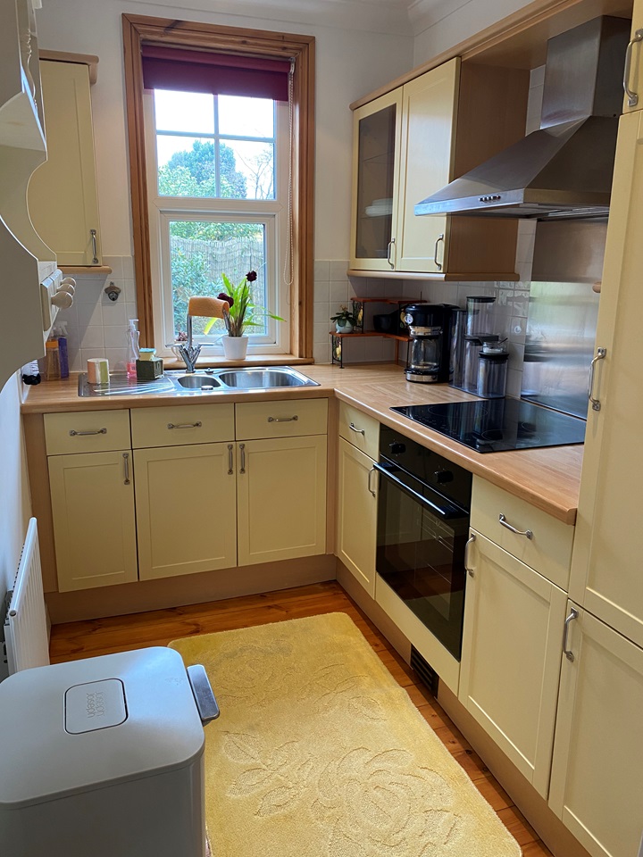 Camberley 2 Bed SemiDetached House, Murrells Lane, GU15 To Rent