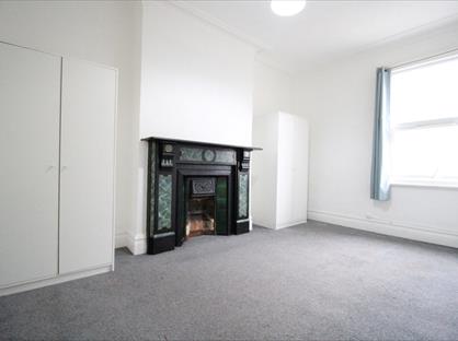 2 Bed Flat, Chamberlayne Road, NW10