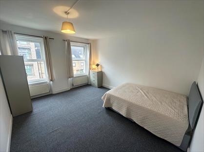 Room in a Shared Flat, Harrow Road, W9