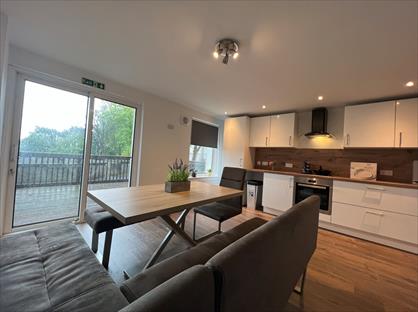 3 Bed Maisonette, Hmo Licensed Wyndford Road, G20