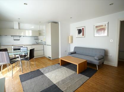 2 Bed Flat, Hereford Road, E3