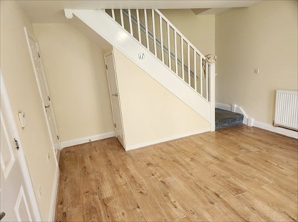 2 Bed End Terrace, Adrians Walk, SL2