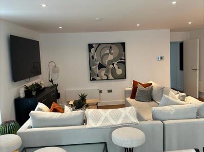 3 Bed Flat, Owen Street, M15