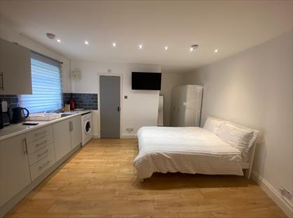 Studio Flat, Eastern Avenue, IG2