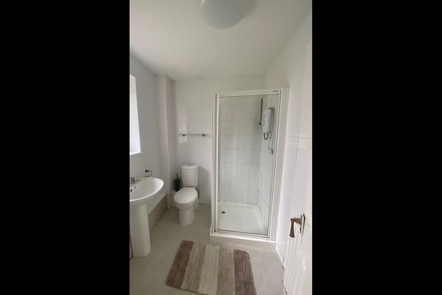 Dagenham 5 Bed Terraced House, Heathway, RM9 To Rent Now for £2,800