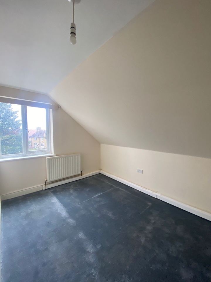 Dagenham 5 Bed Terraced House, Heathway, RM9 To Rent Now for £2,800