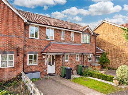 3 Bed Terraced House, Woodgate Drive, SW16