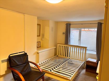 Room in a Shared House, Peterson Road, WF1