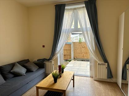 Studio Flat, Gloucester Drive, N4