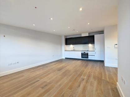 1 Bed Flat, Stonebridge Walk, CM1