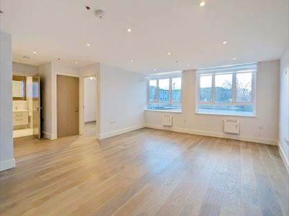 1 Bed Flat, Stonebridge Walk, CM1