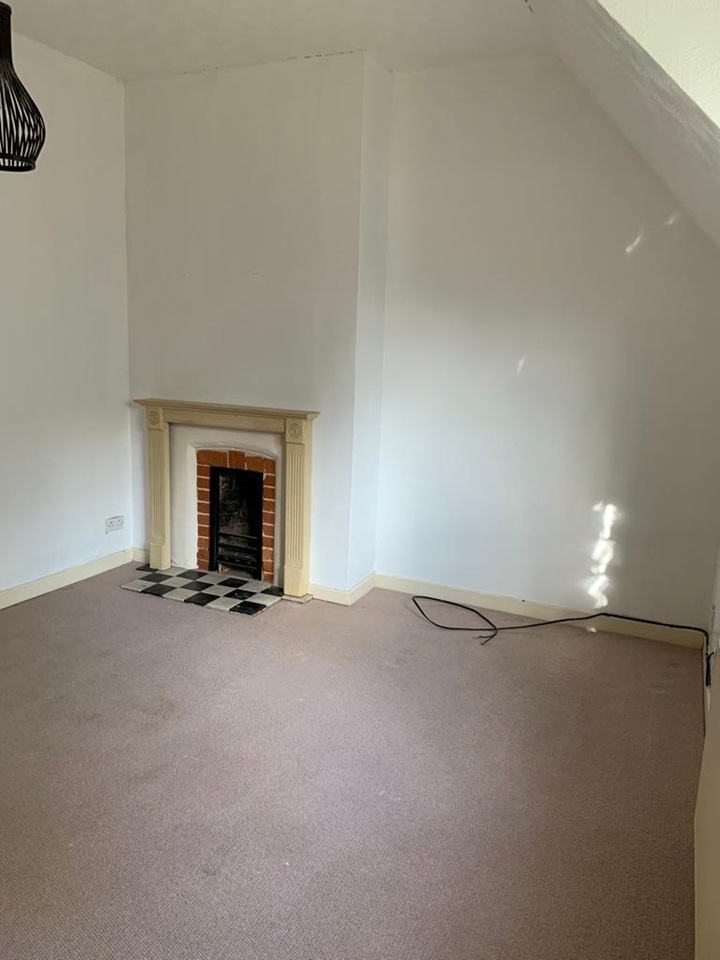 Ampthill, Bedford 2 Bed Terraced House, Bedford Street, MK45 To