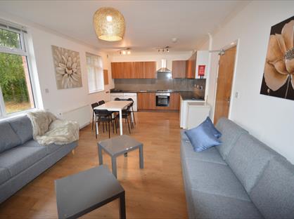 6 Bed Detached House, Greenwood Road. Winton, BH9