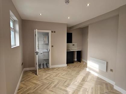 Studio Flat, Eltham High Street, SE9