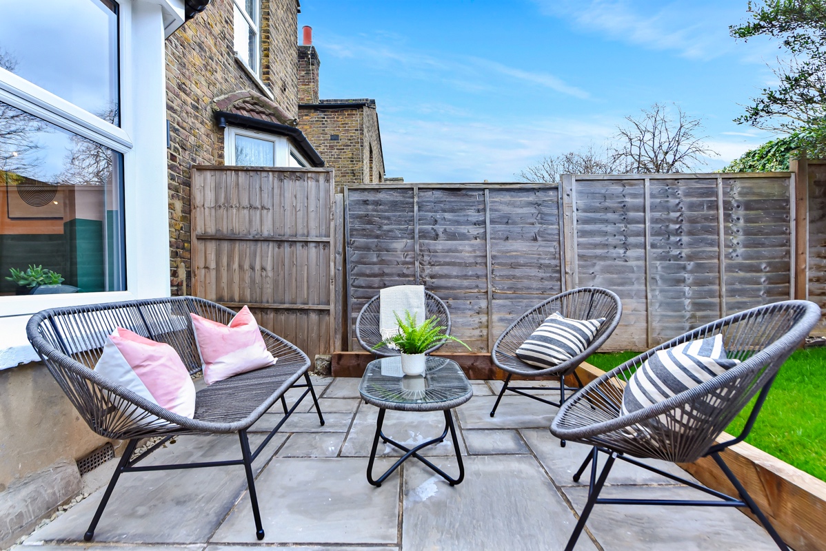 London Room in a Shared House, Laleham Road, SE6 To Rent Now for £