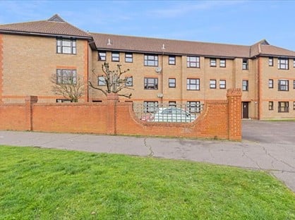 2 Bed Flat, Hanbury Gardens, CO4