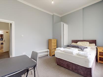 Studio Flat, Bishops Bridge Road, W2