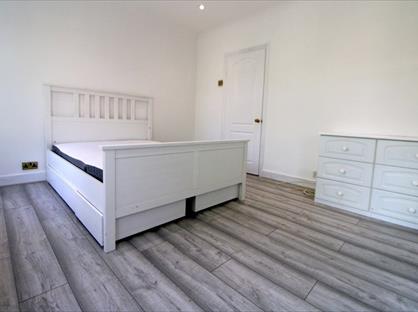 3 Bed Terraced House, Macdonald Road, E17
