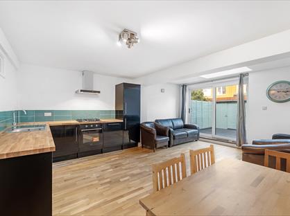 4 Bed Terraced House, Verran Road, SW12