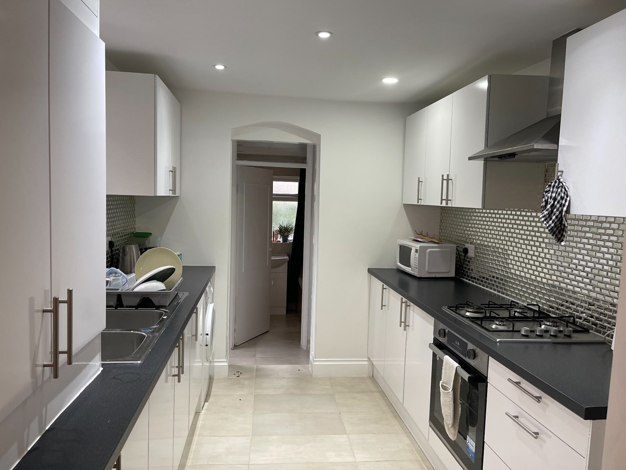 London Room in a Shared House, Belgrave Road, E17 To Rent Now for £