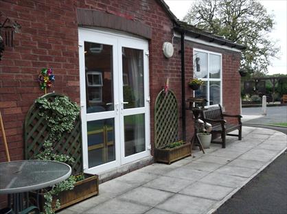 Studio Flat, Wellfield Lane, WA15
