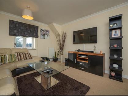2 Bed Flat, Shinfield, RG2