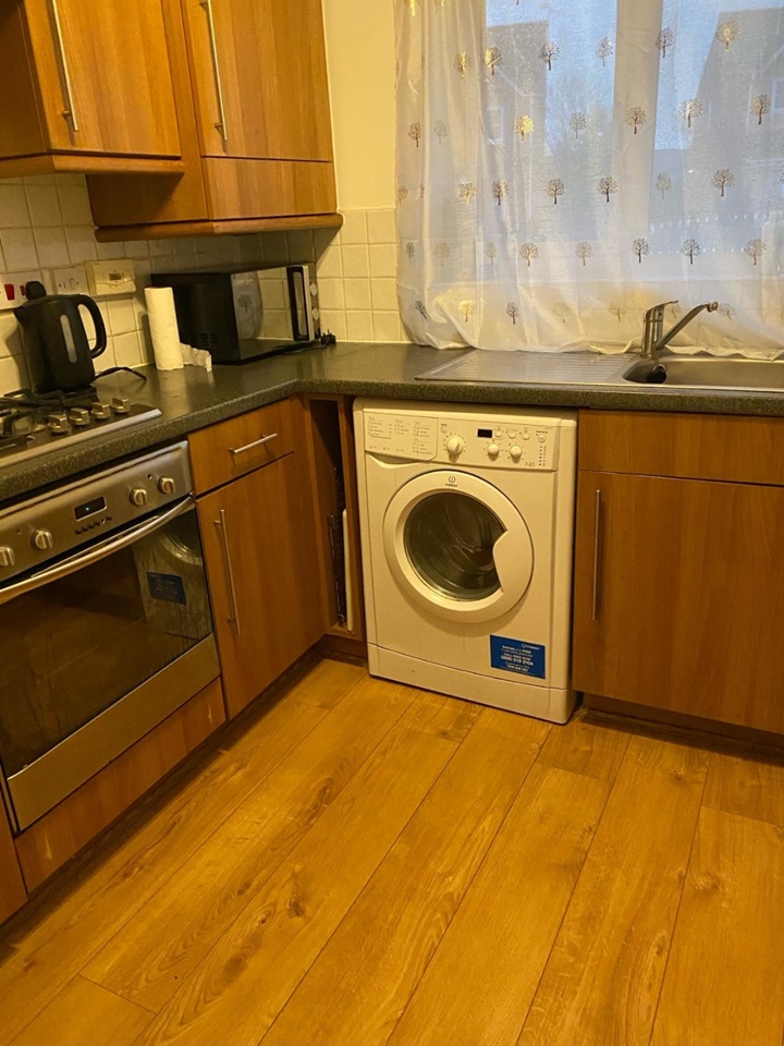 Manchester 3 Bed Detached House, Olanyian Drive, M8 To Rent Now for