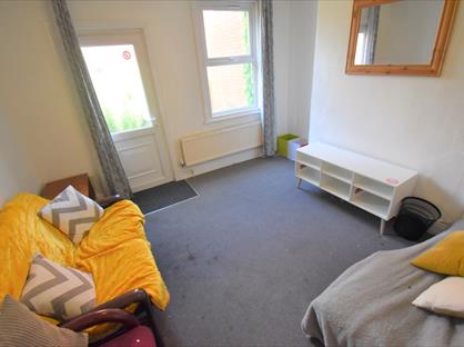 5 Bed Terraced House, Addington Road, RG1