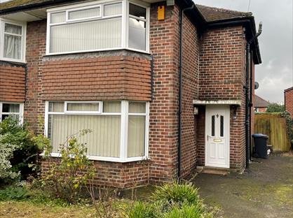 3 Bed Semi-Detached House, Green Park Road, HX3