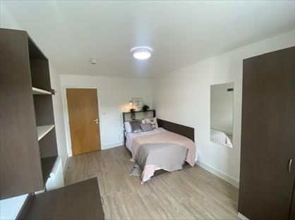 2 Bed Flat, Neuadd Y Castell, LL57