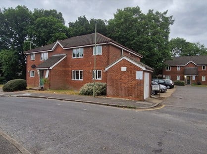 1 Bed Flat, Greenside Close, N20