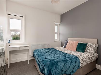 2 Bed Flat, Beach Rise, CT8