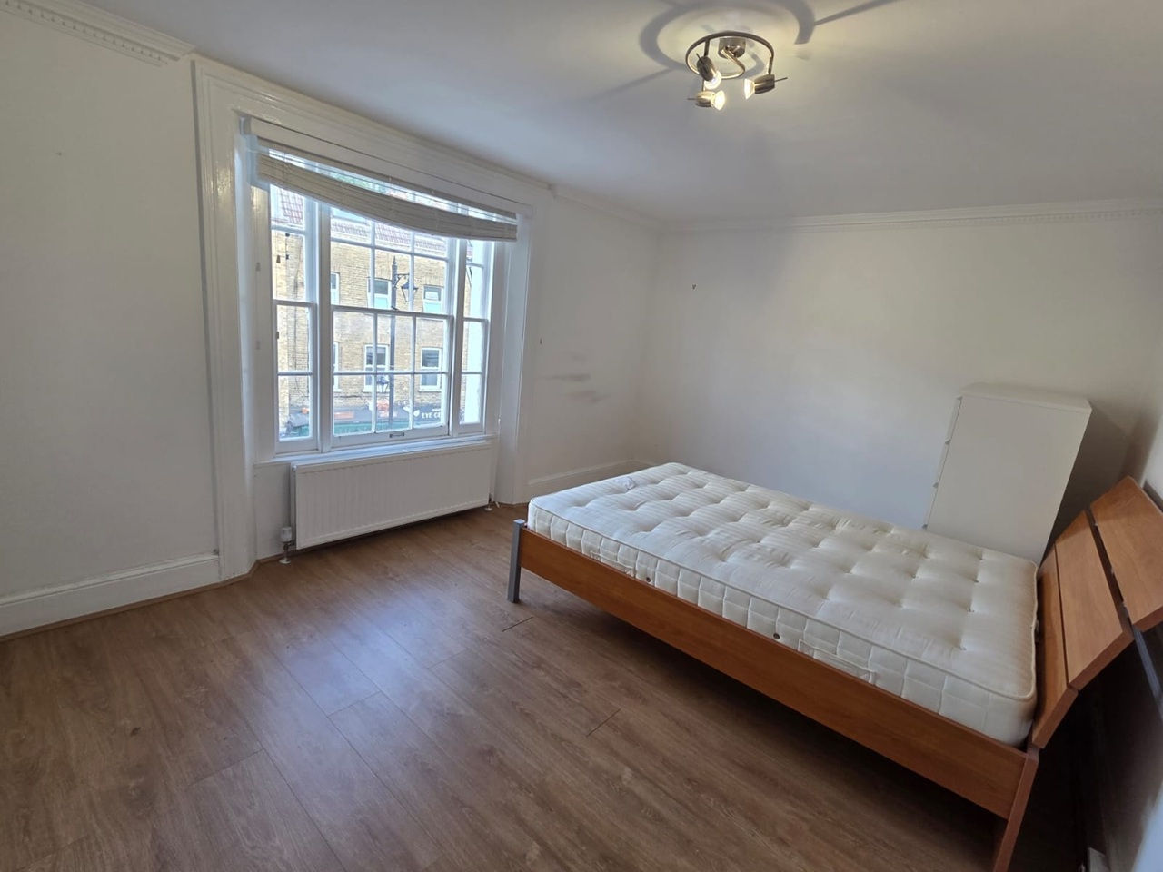 2 Bed Flat, Hoxton St, N1 photo 5