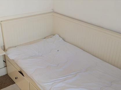 Room in a Shared House, Georgia Road, CR7